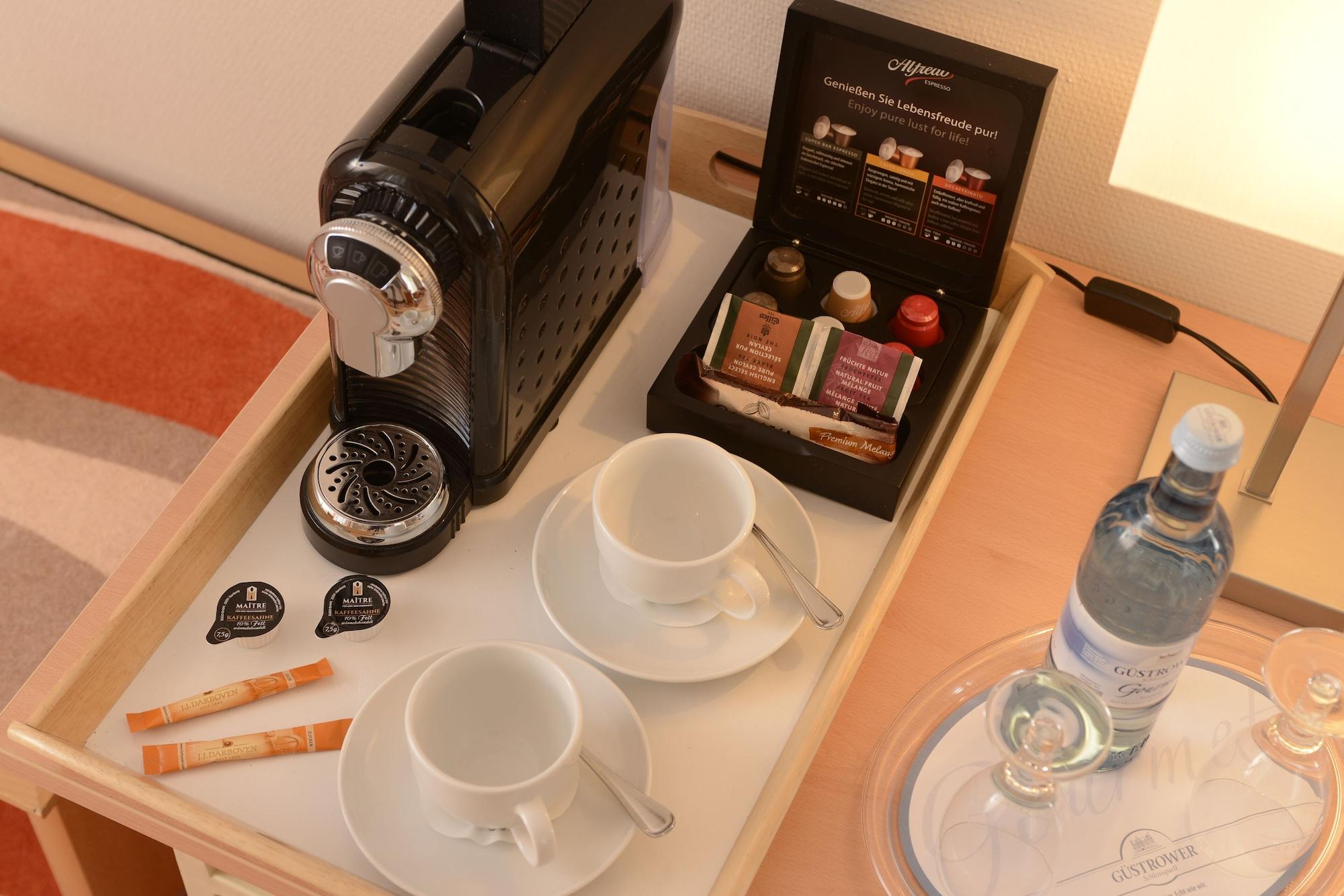 Seehotel Grossherzog Von Mecklenburg ボルテンハーゲン エクステリア 写真